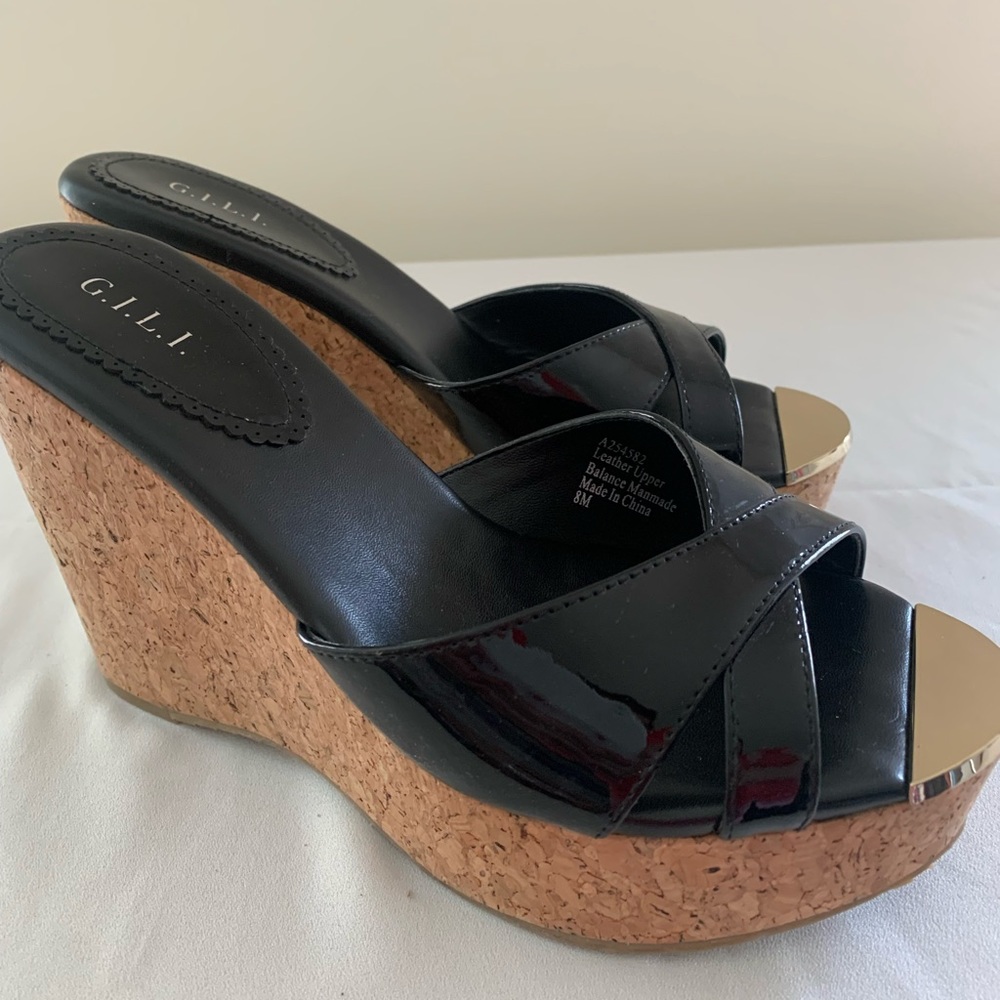 Black wedges for dressy summer outings!